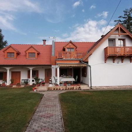 Tamas Batya Kunyhoja Lägenhet Balatonmáriafürdő Exteriör bild