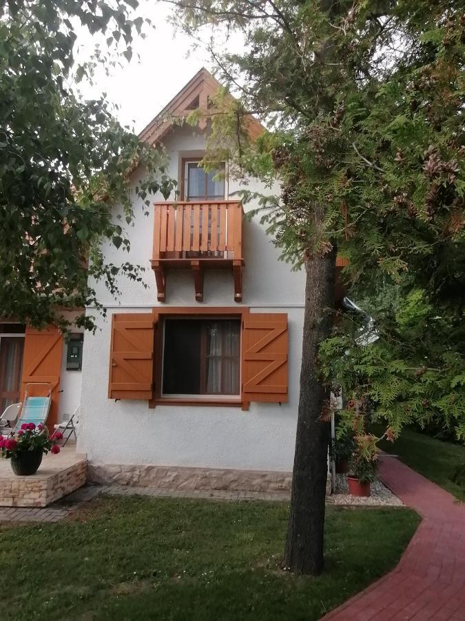 Tamas Batya Kunyhoja Lägenhet Balatonmáriafürdő Exteriör bild
