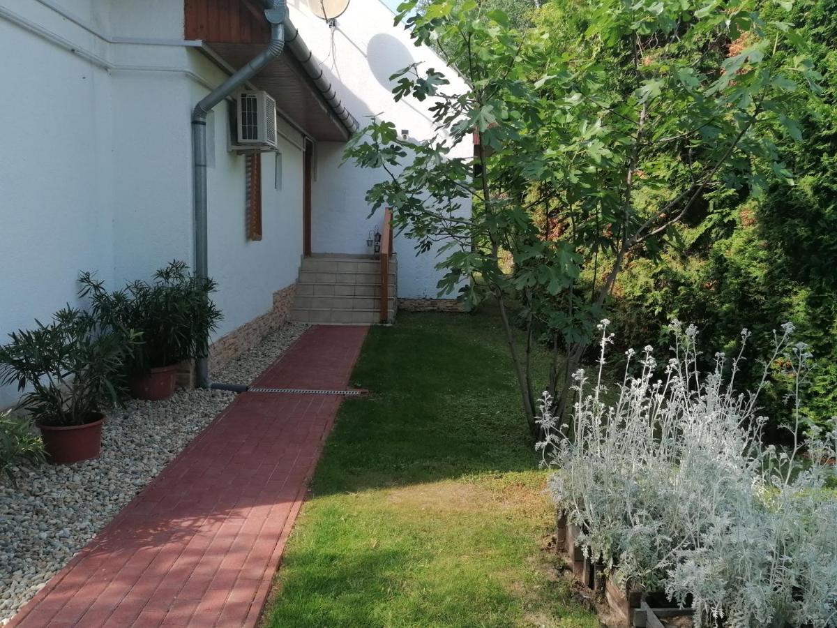 Tamas Batya Kunyhoja Lägenhet Balatonmáriafürdő Exteriör bild